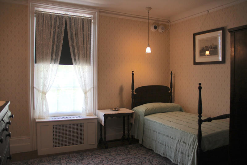 The stables still featured the names of the Roosevelt family's horses., In the Library, Roosevelt met with world leaders and dignitaries., Another guest room was used by his political advisors., Roosevelt was born in the Blue Room on January 30, 1882., Growing up, Roosevelt slept in this bedroom until he married Eleanor in 1905., Roosevelt's bedroom windows featured views of the Hudson River.