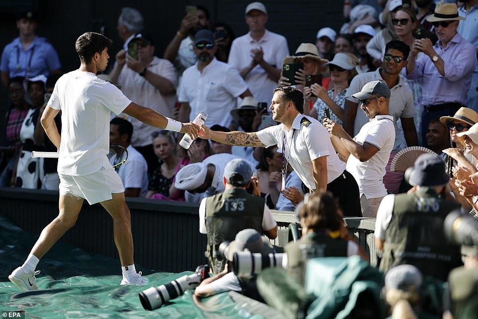 Wimbledon's Centre Court disrupted by emergency and timeouts