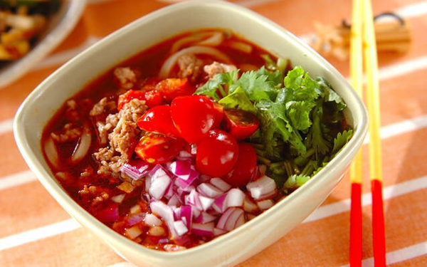 ナスとひき肉のエスニック炒め, エスニックモヤシオムレツ, ナスとひき肉のエスニック混ぜご飯, 春雨のエスニック丼, トマトエスニックうどん