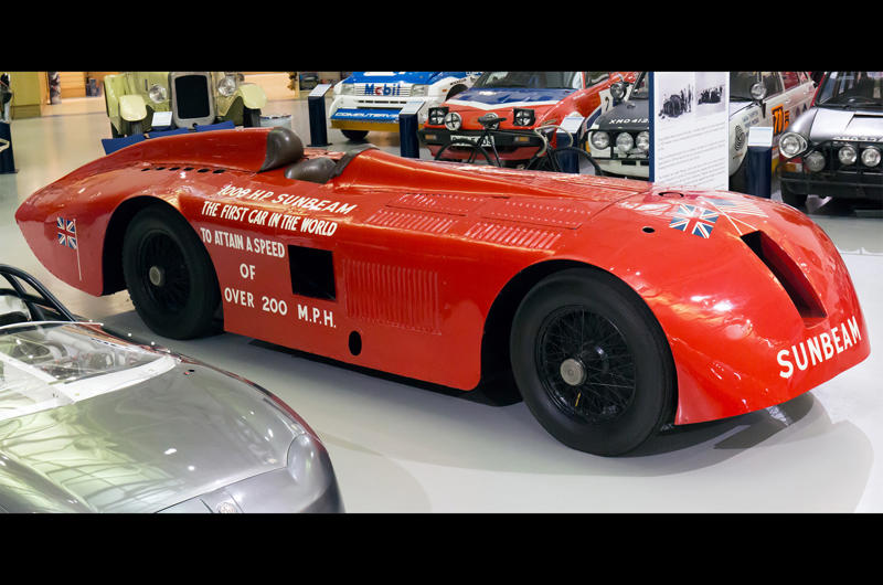 Bugatti Tourbillon: 8.3 litres, Dodge Viper: 8.4 litres, Bugatti Royale: 12.7 litres, Weineck Cobra: 12.8 litres, Pierce-Arrow Model 66 and Peerless Model 60: 13.5 litres, Cadillac Sixteen: 13.6 liters, Scania 730 S: 16.4 litres, Godfather: 16.5 litres, Christie: 19.9 litres, Blitzen Benz: 21.5 litres, Sunbeam 1000hp: 22.4 litres x 2, Golden Arrow: 23.9 litres, Babs: 27.0 litres, Fiat S76: 28.3 litres, Bluebird: 37.0 litres, Packard-Bentley (‘Mavis’): 41.8 litres, Brutus: 46.9 litres, Caterpillar 797F: 106 litres