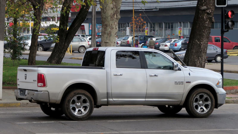 1. Ford Super Duty (F-250/F-350), 2. Tesla Cybertruck, 3. Ram HD With G56 Manual (2006–2018), 4. Lincoln Blackwood (2002 Only), 5. Ford 10R80-Equipped Trucks (F-150, Ranger), 6. 2013 Ram 1500, 7. Volkswagen Amarok (2nd‑Gen), 8. Toyota Hilux GR Sport, 9. 2025 Toyota Tacoma (Hybrid), 10. 2024 Chevrolet Colorado Z71, 1. Ford Maverick (2022–Present), 2. Hyundai Santa Cruz (2025), 3. Mazda BT‑50 (2025), 4. Ford Ranger (2025), 5. Ford F‑150 Lightning (EV), 6. Nissan Frontier (2025), 7. Chevrolet Silverado 1500, 8. GMC Sierra 1500, 9. Toyota Tundra (2nd Gen, 2007–Present), 10. Rivian R1T (EV)