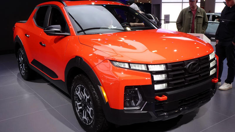 1. Ford Super Duty (F-250/F-350), 2. Tesla Cybertruck, 3. Ram HD With G56 Manual (2006–2018), 4. Lincoln Blackwood (2002 Only), 5. Ford 10R80-Equipped Trucks (F-150, Ranger), 6. 2013 Ram 1500, 7. Volkswagen Amarok (2nd‑Gen), 8. Toyota Hilux GR Sport, 9. 2025 Toyota Tacoma (Hybrid), 10. 2024 Chevrolet Colorado Z71, 1. Ford Maverick (2022–Present), 2. Hyundai Santa Cruz (2025), 3. Mazda BT‑50 (2025), 4. Ford Ranger (2025), 5. Ford F‑150 Lightning (EV), 6. Nissan Frontier (2025), 7. Chevrolet Silverado 1500, 8. GMC Sierra 1500, 9. Toyota Tundra (2nd Gen, 2007–Present), 10. Rivian R1T (EV)