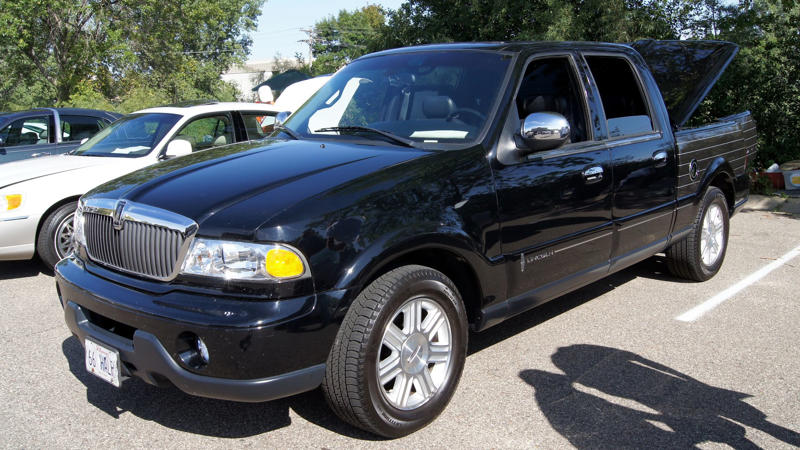 1. Ford Super Duty (F-250/F-350), 2. Tesla Cybertruck, 3. Ram HD With G56 Manual (2006–2018), 4. Lincoln Blackwood (2002 Only), 5. Ford 10R80-Equipped Trucks (F-150, Ranger), 6. 2013 Ram 1500, 7. Volkswagen Amarok (2nd‑Gen), 8. Toyota Hilux GR Sport, 9. 2025 Toyota Tacoma (Hybrid), 10. 2024 Chevrolet Colorado Z71, 1. Ford Maverick (2022–Present), 2. Hyundai Santa Cruz (2025), 3. Mazda BT‑50 (2025), 4. Ford Ranger (2025), 5. Ford F‑150 Lightning (EV), 6. Nissan Frontier (2025), 7. Chevrolet Silverado 1500, 8. GMC Sierra 1500, 9. Toyota Tundra (2nd Gen, 2007–Present), 10. Rivian R1T (EV)
