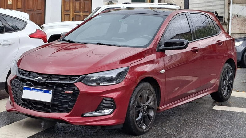 1. Chevrolet Onix 1. Chevrolet Onix, 2. Nissan Versa, 3. Volkswagen Gol, 4. Renault Kwid, 5. Toyota Hilux, 6. Fiat Argo, 7. Chevrolet Tracker, 8. Hyundai HB20, 9. Ford Ranger, 10. Jeep Renegade, 11. Toyota Corolla Cross, 12. Peugeot 208, 13. Volkswagen T-Cross, 14. Renault Sandero, 15. Fiat Cronos, 16. Toyota Yaris, 17. Kia Seltos, 18. Mitsubishi L200, 19. Honda HR-V, 20. Citroën C4 Cactus