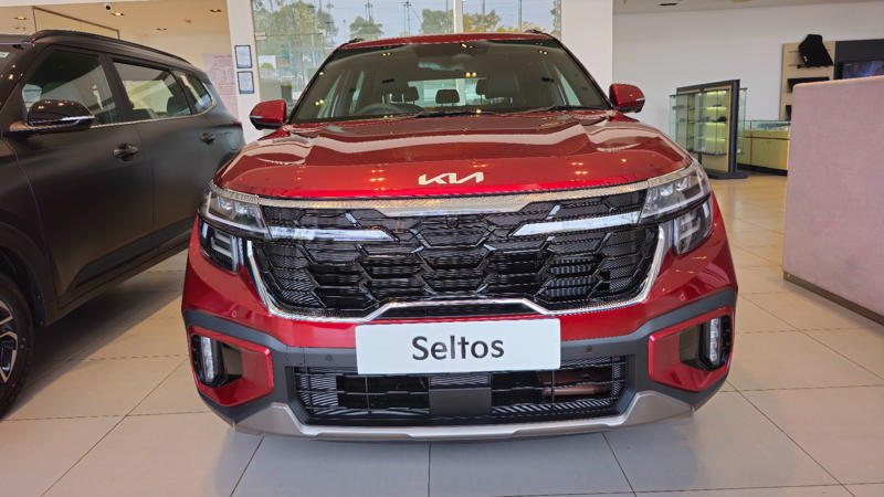 The Brands Locals Keep Trusting 1. Chevrolet Onix, 2. Nissan Versa, 3. Volkswagen Gol, 4. Renault Kwid, 5. Toyota Hilux, 6. Fiat Argo, 7. Chevrolet Tracker, 8. Hyundai HB20, 9. Ford Ranger, 10. Jeep Renegade, 11. Toyota Corolla Cross, 12. Peugeot 208, 13. Volkswagen T-Cross, 14. Renault Sandero, 15. Fiat Cronos, 16. Toyota Yaris, 17. Kia Seltos, 18. Mitsubishi L200, 19. Honda HR-V, 20. Citroën C4 Cactus