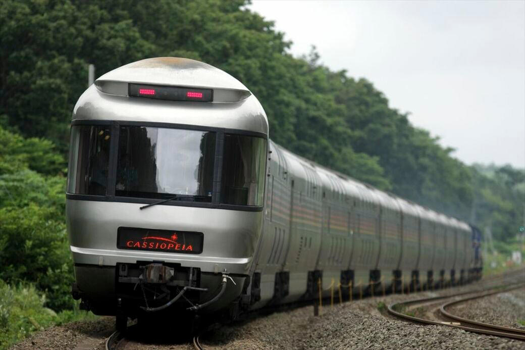 全席がグリーン車個室タイプ, 先輩格はJR西日本「銀河」, 食堂車はないが「食事」はどうなる？, 昼間を走る可能性、そして料金は？, 新たな「夜行列車ブーム」は来るか