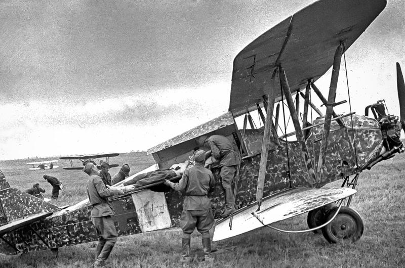 5: Polikarpov Po-2 10: Bell P-39 Airacobra, 9: Ilyushin Il-4 (DB-3F), 9: Ilyushin Il-4, 8: Lavochkin La-5FN/ La-7, 7: Tupolev Tu-2, 6: Petlyakov Pe-8, 5: Polikarpov Po-2, 4: Petlyakov Pe-2, 3: Polikarpov I-16, 2: Yakovlev fighter series, 1: Ilyushin Il-2