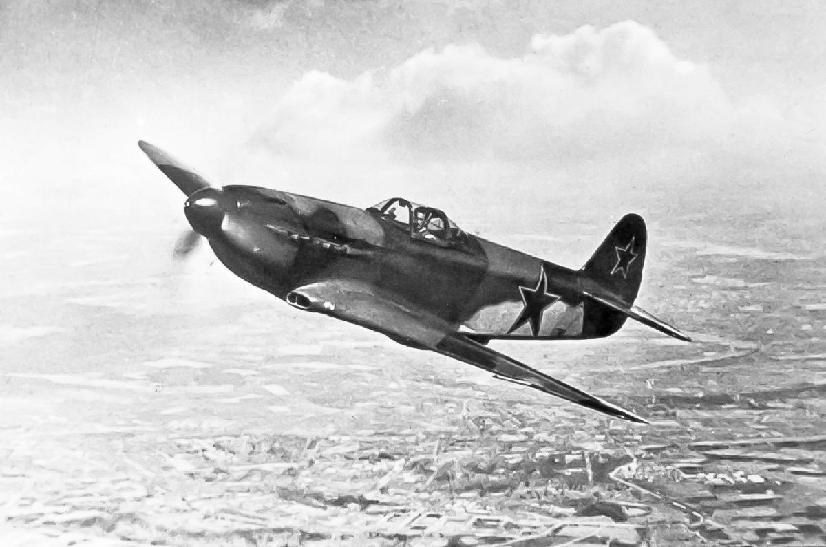 2: Yakovlev fighter series 10: Bell P-39 Airacobra, 9: Ilyushin Il-4 (DB-3F), 9: Ilyushin Il-4, 8: Lavochkin La-5FN/ La-7, 7: Tupolev Tu-2, 6: Petlyakov Pe-8, 5: Polikarpov Po-2, 4: Petlyakov Pe-2, 3: Polikarpov I-16, 2: Yakovlev fighter series, 1: Ilyushin Il-2