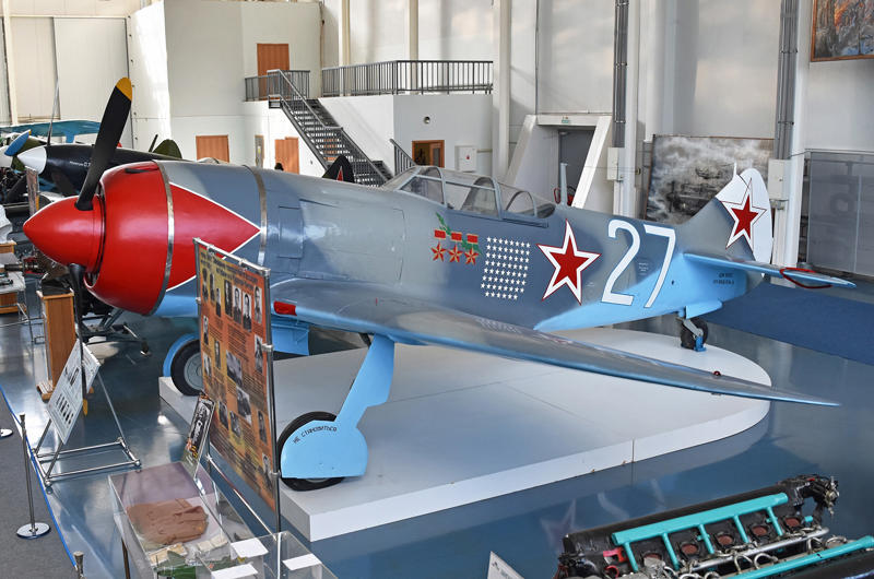 8: Lavochkin La-5FN/ La-7 10: Bell P-39 Airacobra, 9: Ilyushin Il-4 (DB-3F), 9: Ilyushin Il-4, 8: Lavochkin La-5FN/ La-7, 7: Tupolev Tu-2, 6: Petlyakov Pe-8, 5: Polikarpov Po-2, 4: Petlyakov Pe-2, 3: Polikarpov I-16, 2: Yakovlev fighter series, 1: Ilyushin Il-2
