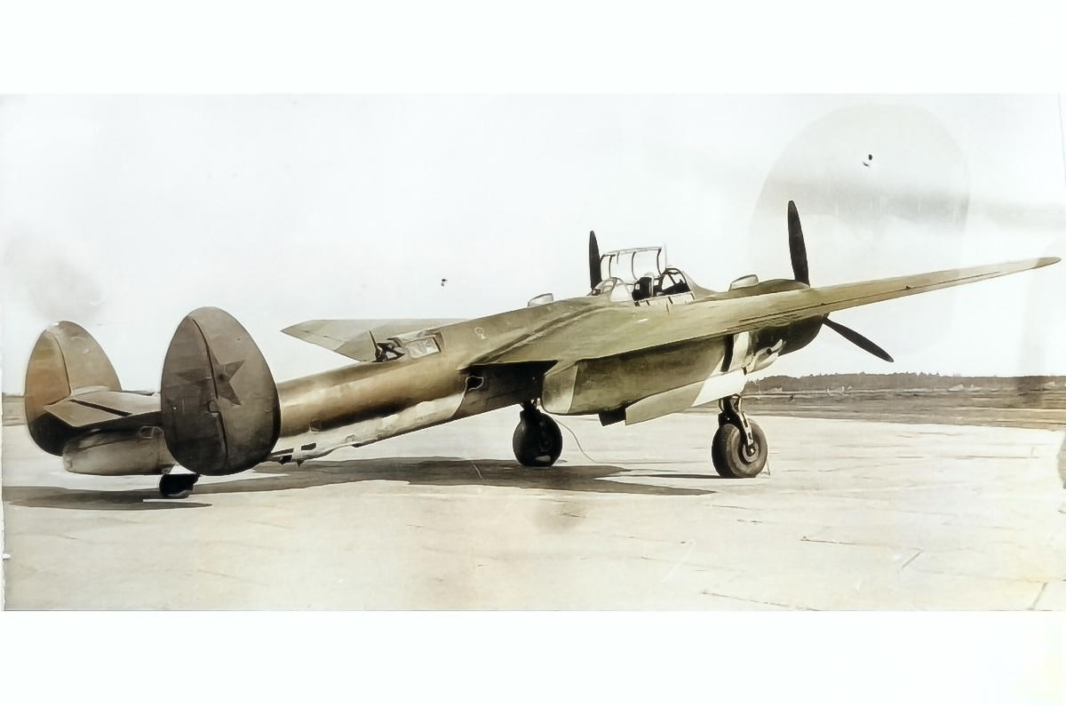 7: Tupolev Tu-2 10: Bell P-39 Airacobra, 9: Ilyushin Il-4 (DB-3F), 9: Ilyushin Il-4, 8: Lavochkin La-5FN/ La-7, 7: Tupolev Tu-2, 6: Petlyakov Pe-8, 5: Polikarpov Po-2, 4: Petlyakov Pe-2, 3: Polikarpov I-16, 2: Yakovlev fighter series, 1: Ilyushin Il-2