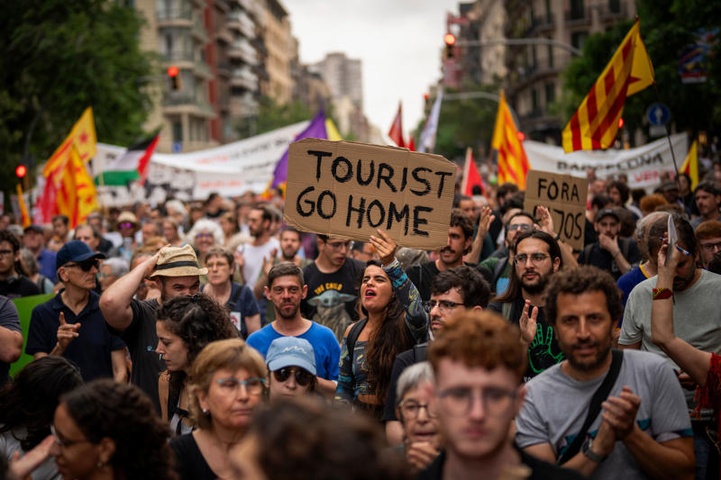 Santorini’s slowdown, Paradise Iost , The tide turns, Top airport arrivals from British tourists in 2024, Overcrowded islands, Wildfires and the climate crisis