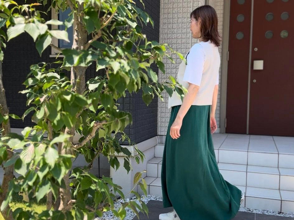 1：つま先のあいた靴やサンダル, 2：太陽の光で透けてしまう素材, 3：汗で色が変わる服, 4：寒暖差や二の腕が気になるノースリーブ, 5：身体のラインが出過ぎる服