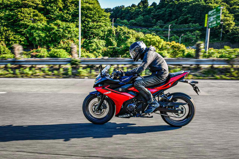 ツーリングするなら250cc以上のほうがいい気がしてる……, NEXT▶▶▶125ccバイクのツーリングは『目的地』が250ccとは違ってくる, 兄弟車『GSX-R125』の記事もあります！, スズキファンのためのWEBサイト！