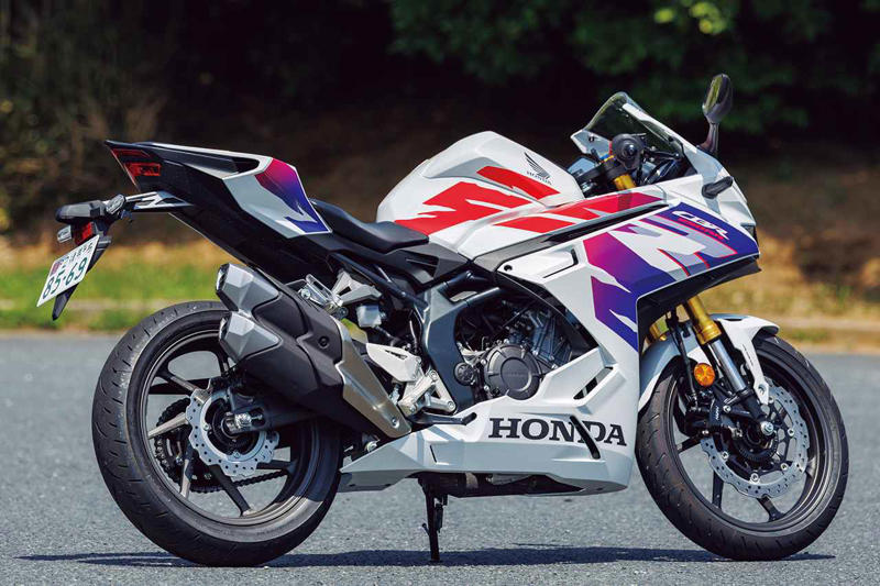 ホンダ「CBR250RR」インプレ（太田安治）, ホンダ「CBR250RR」カラー・人気投票, ホンダ「CBR250RR」ライディングポジション・足つき性, ホンダ「CBR250RR」各部装備・ディテール解説, ホンダ「CBR250RR」主なスペック・燃費・製造国・価格