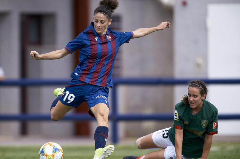 Started out with Levante UD Big money for Esther González, Key piece in the Gotham FC scheme, Staying in Jersey, One of MLS's highest paid, Top scorer of the current NWSL season, Started out with Levante UD, Reliable scorer, Found incredible form at Atlético de Madrid., Stint at Real Madrid, Impressed at the World Cup, Moneyball-style scouting, Looking for a player to do a role, More than just stats