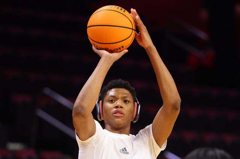 Bouncing Bailey 13. Atlanta Hawks (via Sacramento Kings): PF Thomas Sorber, Georgetown, 12. Chicago Bulls: PF Collin Murray-Boyles, South Carolina, 11. Portland Trail Blazers: PF Carter Bryant, Arizona, 10. Phoenix Suns(via Houston Rockets): PG Kasparas Jakucionis, Illinois, 9. Toronto Raptors: C Khaman Maluach, Duke, 7. New Orleans Pelicans: G Jeremiah Fears, Oklahoma, 6. Washington Wizards: G Tre Johnson, Texas, 5. Utah Jazz: SG/SF Kon Knueppel, Duke, 4. Charlotte Hornets: SF Ace Bailey, Rutgers, 3. Philadelphia 76ers: SG V.J. Edgecombe, Baylor, 2. San Antonio Spurs: PG Dylan Harper, Rutgers