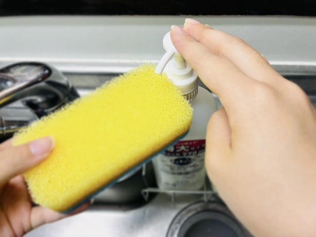 「食器用洗剤」の詰め替えが面倒くさい……, 「食器用洗剤」の詰め替えボトルをそのまま使う方法, もっと便利に使うなら？, お得な大容量を買ってそのまま使うだけ！
