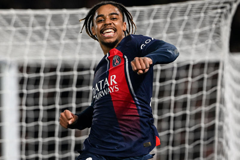 Transfer news, Atletico Madrid target Senegal midfielder, Crystal Palace to sign Argentine goalkeeper on free transfer from PSV, Wilfred Ndidi on the radar of a couple of clubs, Kepa Arrizabalaga set for Arsenal move, Real Madrid set hefty price for Rodrygo, Derby close in on USA international striker, QPR confirm appointment of Julien Stephan as manager, Bradley Barcola on Arsenal's radar?, Liverpool set to seal Milos Kerkez deal, DONE DEAL! Port Vale sign Cameron Humphreys, Paul Pogba set for Monaco move, Quartet of clubs in the mix for Omari Hutchinson, Fenerbahce emerge as Jadon Sancho suitors, Chelsea close in on Jamie Gittens, Darwin Nunez to Napoli?, Tottenham eye Eberechi Eze after Bryan Mbeumo setback, Newcastle ready to up Alexander Isak's wages to ward off interest, Nottingham Forest reject big bid for Anthony Elanga, Benjamin Sesko stalemate sends Arsenal looking at striker options, Viktor Gyokeres 'tells Sporting he wants to leave' in boost for Arsenal, Man United submit fresh £60m transfer bid for Brentford’s Bryan Mbeumo, Marcus Rashford hints at Barcelona transfer after comments about Lamine Yamal, Barcelona eye Marcus Rashford loan, Transfer news live, PSG have £55m bid for Zabarnyi rejected, Tottenham near deal for Japan defender, Arsenal's doubt over Sesko deal, Stones speaks out on his Man City future, Tottenham eye Eberechi Eze after Bryan Mbeumo setback, Juventus striker Kolo Muani responds to Chelsea transfer speculation, Marcus Rashford hints at Barcelona transfer after comments about Lamine Yamal, Chelsea close in on Jamie Gittens, Bradley Barcola on Arsenal's radar?, Sancho heading to Juventus?, Why Florian Wirtz is worth every penny for Liverpool, Arsenal set to finalise deal for Chelsea flop, Man United offered Juventus pair in exchange for Jadon Sancho, Forest eye Juventus pair after opening talks, Sunderland in negotiations with Sassuolo for Armand Lauriente, Arsenal eye Sevilla midfielder to continue shopping in La Liga?, Man United submit fresh offer for Mbeumo, Crystal Palace snare new goalkeeper, Leeds complete signing of Jaka Bijol, Wrexham co-owner Ryan Reynolds pays tribute to departing Paul Mullin, Man United submit fresh offer for Mbeumo, Manchester United make initial enqiury for Moise Kean, Liverpool to make big bid for Guehi, Viktor Gyokeres 'tells Sporting he wants to leave' in boost for Arsenal, Spurs put off by Semenyo price, Sancho heading to Juventus?, John Stones speaks out on his Man City future with clear statement, Marcus Rashford hints at Barcelona transfer after comments about Lamine Yamal, Chelsea close in on Jamie Gittens, Bradley Barcola on Arsenal's radar?, Real Madrid set hefty price for Rodrygo, Newcastle in talks for James Trafford, Ibrahima Konate rejects Liverpool contract offer, Milos Kerkez set to seal Liverpool move, Tottenham eye Eberechi Eze after Bryan Mbeumo setback, Manchester United table new bid for Bryan Mbeumo, Noni Madueke emerges as surprise Arsenal target, Benjamin Sesko stalemate leaves Arsenal looking at alternative options, Transfer news live, Marcus Rashford hints at Barcelona transfer after comments about Lamine Yamal, Arsenal's doubt over Sesko deal, Sesko stalemate sends Arsenal looking at striker options, Spurs put off by Semenyo price, PSG have £55m bid for Zabarnyi rejected, Atleti interested in Robertson, Onana on the move?, Paul Mullin signs for Wigan, Ekitike rumours continue, Arsenal agree to pay more than release clause for Martin Zubimendi, Mbeumo to Man United still on?, Chelsea to swoop for Pedro, Liverpool to make big bid for Guehi, Liverpool in for Isak?, Duff reluctant to take on Brentford role, Jeremie Frimpong ready to fill Trent Alexander-Arnold’s ‘big shoes’ at Liverpool, Brighton want Elliott, Bayern join Chelsea in battle for Bynoe-Gittens, John Stones speaks out on his Man City future with clear statement, 'I'm committed to the competition' says Gundogan, Gundogan targeted by Galatasaray, Arsenal preparing Gyokeres offer?, Martinez eager to seal Man United move, Norgaard on Arsenal's radar, Brentford interested in Damian Duff for assistant role, Antony fee becomes clear