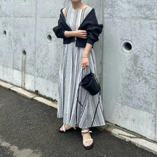 丸みのあるシルエットで旬な印象に, テラコッタカラーで大人の上品さを演出♪, 上品なマルチストライプ柄ですっきり！, 鮮やかイエローで夏の日差しに映える♡, ブラックデニムワンピースで上品に