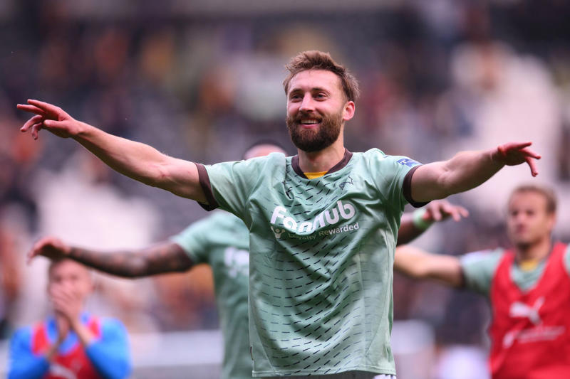 Latest transfer news headlines, Man United make improved Mbeumo bid, Kerkez to complete Liverpool, Man United and Chelsea open to swap deal, Arsenal enquire about Barcola, Forest eye Juve pair, DONE DEAL: Nat Phillips joins West Brom, United pick up South Coast youngster, Turkey beckons for Richarlison, Real Madrid slash Rodrygo asking price, Mason Mount to stay at United, United improve Mbeumo bid, Maresca provides Nkunku update as United consider approach, Chelsea field Madueke interest, Bayern to rival Chelsea for Gittens, Chelsea and United consider swap deal, Spurs agree deal for Japan international, DONE DEAL: Leeds bolster back line with Bijol, DONE DEAL: Palace add new keeper, United 'sound out' Nkunku move, Chelsea face competition in striker and winger search, Molly Bartrip extends Spurs deal, Ronaldo issues future update, Konate turns down new deal, Liverpool defender set for West Brom medical, Quansah to join Leverkusen after Euro 2025, Gundogan wants City stay, Man Utd eye Brentford target, Nunez gives green light to Napoli move, Pogba deal not done yet, Deco says Barca will 'try' for Williams, Newcastle shortlist Rashford, Spurs eye Belgian defender, Newcastle continue Trafford talks, Ortega: Too early to discuss future, Kerkez jets in for Liverpool medical, Bardghji on verge of Barca move, Christensen expected to leave Barca, Liverpool in pole position to land Guehi, Rangnick: Man United's transfer focus has not made sense, Spurs draw up three-man shortlist, Man United fall behind in Kolo Muani race, Arsenal willing to wait for Rodyrgo, Three clubs interested in Sancho, Gundogan plays down transfer talk, Garnacho sending message?, Man United face Kean deadline, Bayern consider Gittens hijack, Arsenal could give up on Sesko, Bayern refusing to give up Williams pursuit, Fenerbahce offer David contract, United table bid for Lunin, Arsenal to wait on Rodrygo, Al Hilal target AC Milan star, Burnley to sign new keeper, Pogba set for Monaco switch, Fulham to profit from Elliot transfer, Brighton target Flamengo full-back, United set Antony asking price, Three way fight for Sancho, Leicester enter manager market, Guehi set to leave Palace, Brighton eye Elliot, Bayern Munich target Martinelli, WSL transfer latest: City sign young phenom, United eye Liverpool star, Liverpool offer Nunez and Chiesa for Osimhen, Szczęsny to extend Barcelona stay, Man United prepare Real Madrid deal, De Bruyne to play a role in Grealish move, Newcastle intensify Elanga interest, Bournemouth hold out for Zabarnyi, Courtois: I want to retire at Real Madrid, Deco speaks on Barcelona transfer to-do list, Arsenal target Brentford star, Liverpool deal 'here we go', Fulham midfielder chooses Everton, Chelsea end interest in Spanish talent, Arsenal striker search hits the rocks, Williams wants to join Barcelona, 'Exploratory talks' over Chelsea striker, Arsenal ready to accelerate Rodrygo move, Guardiola wants to cut Man City squad, Spurs join race for Garnacho, No Chelsea plans over Maignan deal, Arsenal 'agree' first summer deal, Liverpool close in on Guehi deal, Chelsea have new defender target, Arsenal target shock move for PSG star, Fenerbahce table Duran offer, Guehi prepared to see out Palace deal, Chelsea will not renew Maignan interest, Rashford: I'd love to play with Yamal, Atletico chase Digne, PSV offered Ferguson, Sunderland pursue Vanat, City open to Gundogan departure, Quansah to Leverkusen 'done', Fulham eye Palhinha return, Saudi interest rivals Monaco for Pogba, Zubimendi visits London Colney, Carnesecchi a Man Utd target if Onana leaves