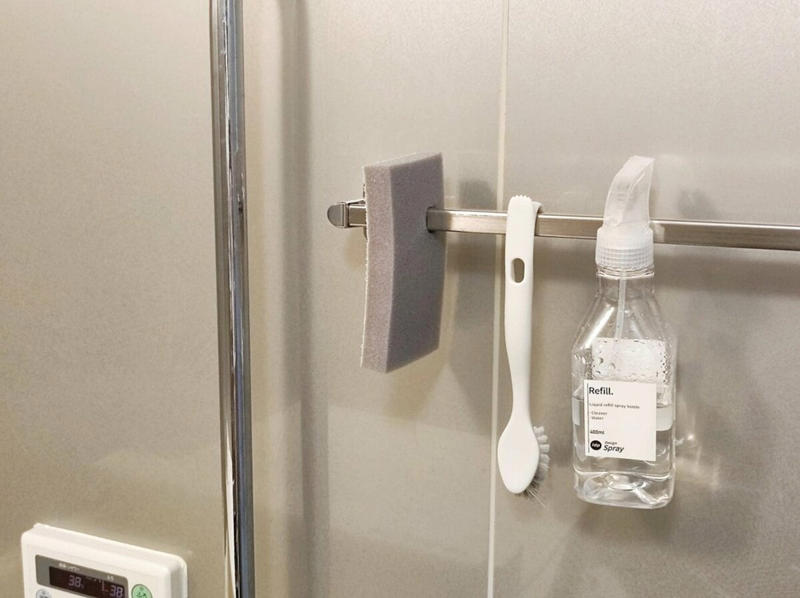 黒カビ発生！年1回と勘違いしていた「エプロン」掃除, 捨てるお風呂スポンジでマメ掃除, マメ掃除に必須な「薄型お風呂スポンジ」, ちょっとした工夫で掃除が劇的にラクになった