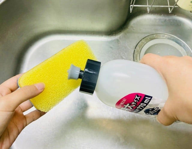 「食器用洗剤」の詰め替えが面倒くさい……, 「食器用洗剤」の詰め替えボトルをそのまま使う方法, もっと便利に使うなら？, お得な大容量を買ってそのまま使うだけ！