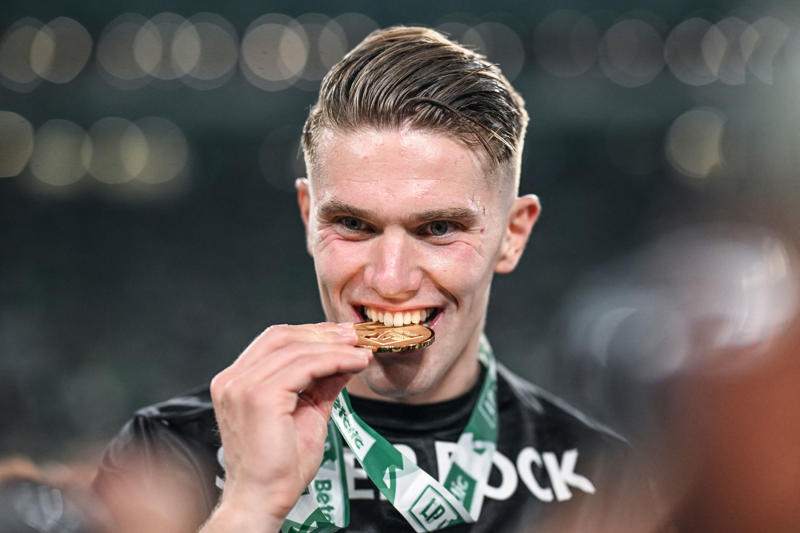 Transfer news, rumours and latest deals, Bournemouth bid for Chelsea goalkeeper Petrovic, Forest complete defensive signing, Barcelona make Rashford 'number one target', Athletic Club’s Yeray blames alopecia medicine for failed drugs test, Napoli return for £45m-rated Garnacho as Man United begin clearout, Palace sign full-back, 'Arsenal willing to let Trossard leave', Forest seek legal advice over Spurs' Gibbs-White approach, Former Villa man to move to Fenerbahce?, ‘Extraordinary’ Luka Modric to join AC Milan after leaving Real Madrid, Madrid close in on former Man Utd youth player, Sheffield Wednesday and Morecambe woes show the problem with modern football, Gyokeres skips Sporting training, Jackson to leave Chelsea this summer?, Forest back in for Wissa?, Arsenal confirm move for Norgaard from Brentford, How Kyle Walker and Burnley can make unlikely marriage a success, Tottenham trigger Morgan Gibbs-White release clause, Stoke sign former West Ham left-back Cresswell, Sunderland sign Brighton winger Adingra