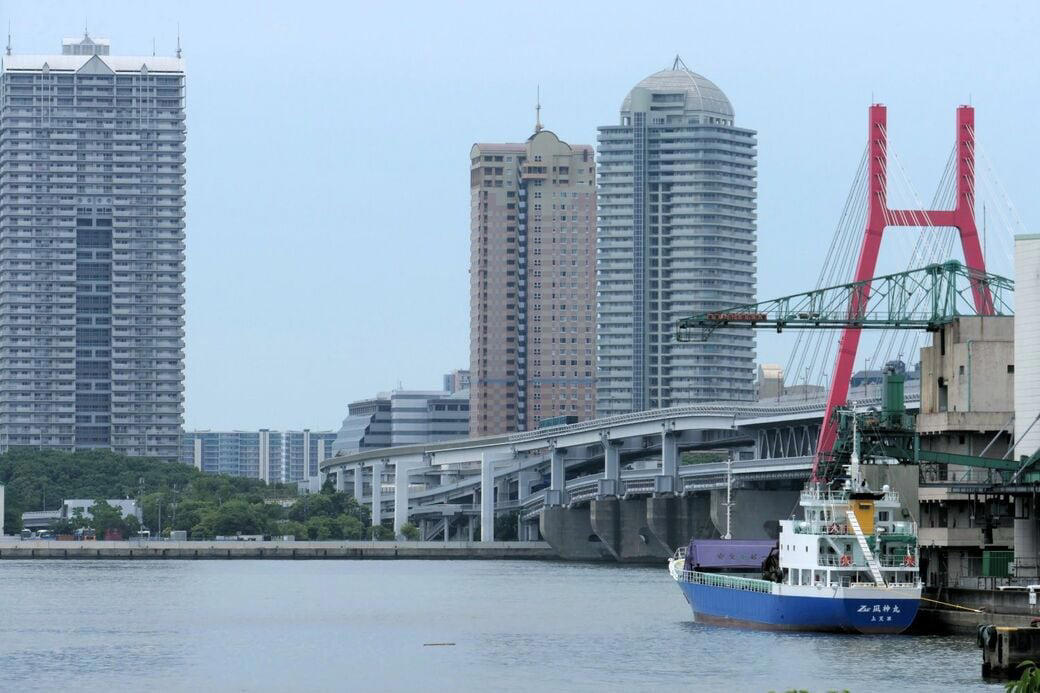 六甲アイランドと結ぶ新交通, 神戸では「じゃないほう」の存在, 建設に反対の声も、その理由は？, アイランド方面への通勤・通学需要, スポーツの拠点でもある