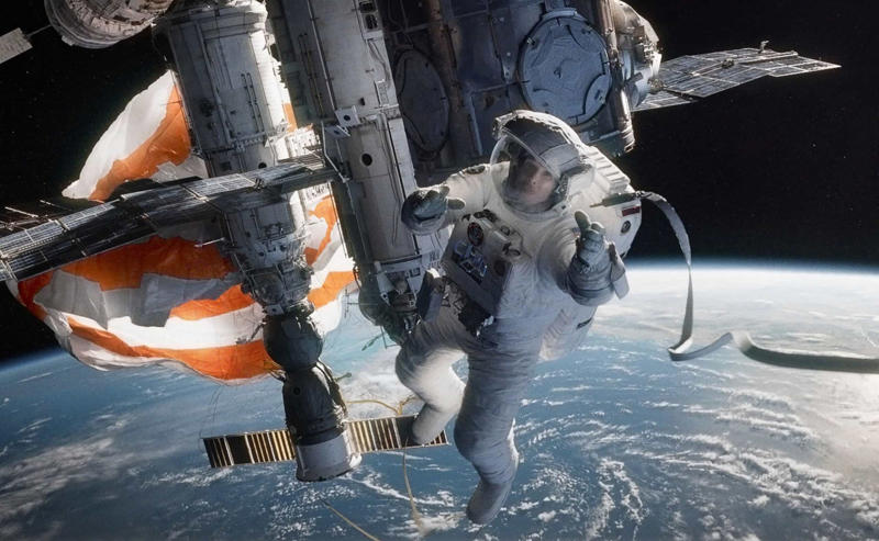 'Gravity' (2013) 'Airport' (1970), 'Gravity' (2013), 'The Rains Came' (1939), 'Twister' (1996), 'Contagion' (2011), 'Deepwater Horizon' (2016), 'San Andreas' (2015), 'Deep Impact' (1998), 'Geostorm' (2017), 'Unstoppable' (2010), 'Daylight' (1996), 'Volcano' (1997), 'The Towering Inferno' (1974), 'Earthquake' (1974), 'Airport 75' (1974)