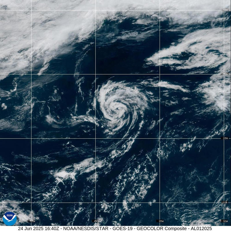 2025 hurricane season's first storm shows up late , Tropical Storm Andrea path tracker, Tropical Storm Andrea spaghetti models, NHC also tracking a system in the eastern Pacific, Pacific storm tracker