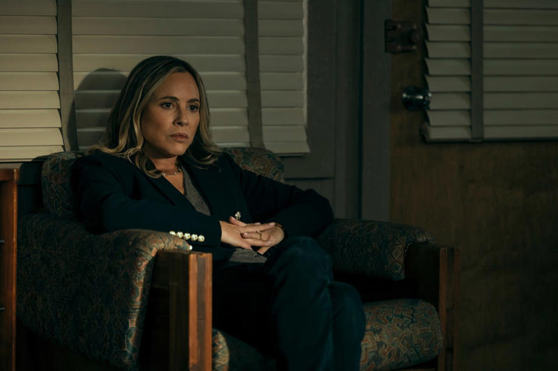 2) Maria Bello as Belle Buckley 1) Holt McCallany as Harlan Buckley, 2) Maria Bello as Belle Buckley, 3) Jake Weary as Cane Buckley, 4) Danielle Campbell as Peyton Buckley, 5) Melissa Benoist as Bree Buckley, 6) Brady Hepner as Diller Hopkins, 7) Rafael L. Silva as Shawn West, 8) Humberly González as Jenna Tate, 9) Topher Grace as Grady