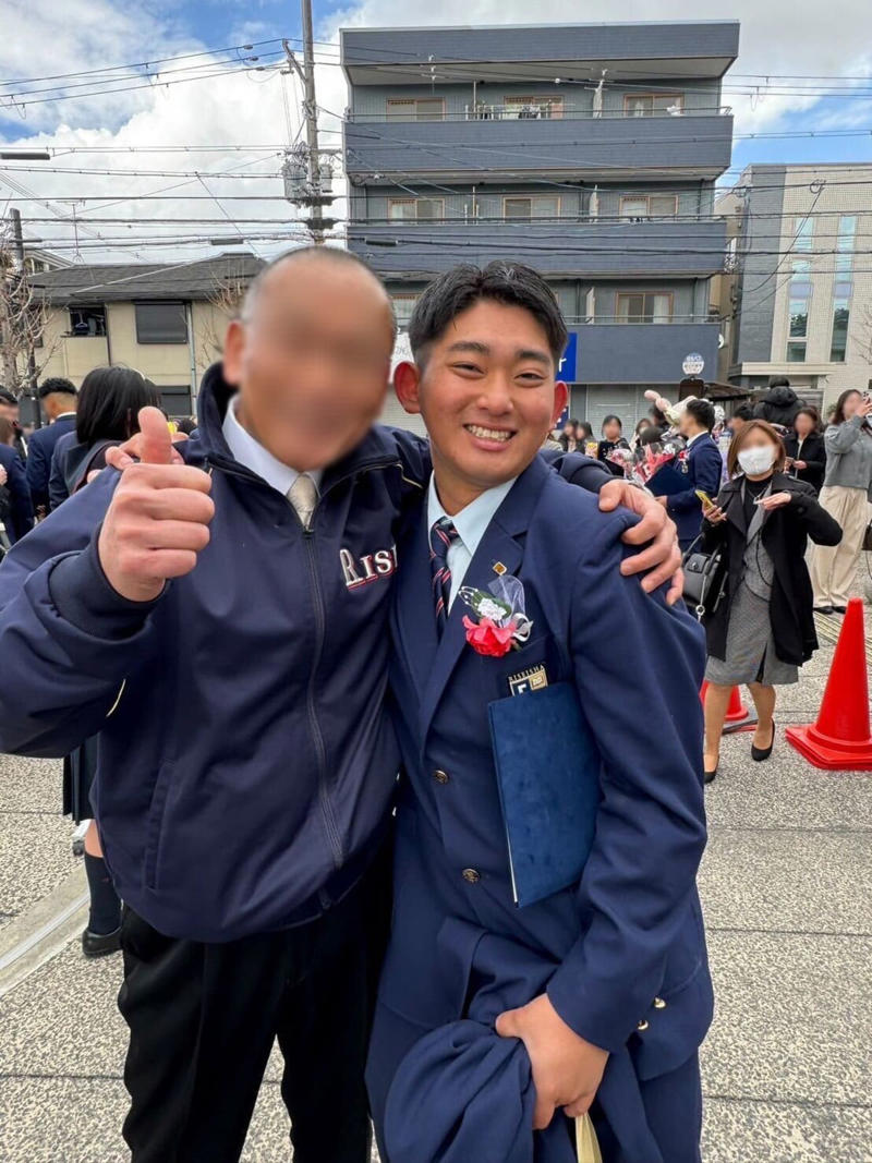 最後のホームルーム, 先生に感謝を伝えられてよかったね, 3年間息子を支えてくれたクラスメートや先生方, まさか関西人の嫁になるとは, 関西弁は頑固である, 果てしない「なにわワールド」, 「よそ者」な感じで大阪に暮らしていた日々