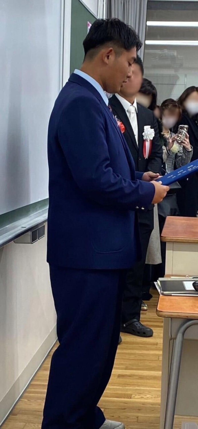 最後のホームルーム, 先生に感謝を伝えられてよかったね, 3年間息子を支えてくれたクラスメートや先生方, まさか関西人の嫁になるとは, 関西弁は頑固である, 果てしない「なにわワールド」, 「よそ者」な感じで大阪に暮らしていた日々