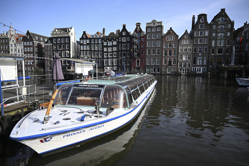 10. New York City, US, 9. Seattle, US, 8. Amsterdam-Delta, The Netherlands, 7. Tokyo, Japan, 6. Singapore, 5. Shanghai, China, 4. Paris, France, 2. Silicon Valley, US, 2. Silicon Valley, California, 1. Beijing, China