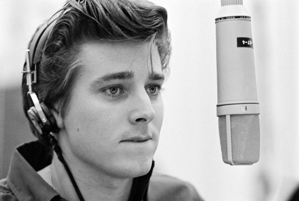 70s heartthrob dies aged 81 after stage four cancer battle