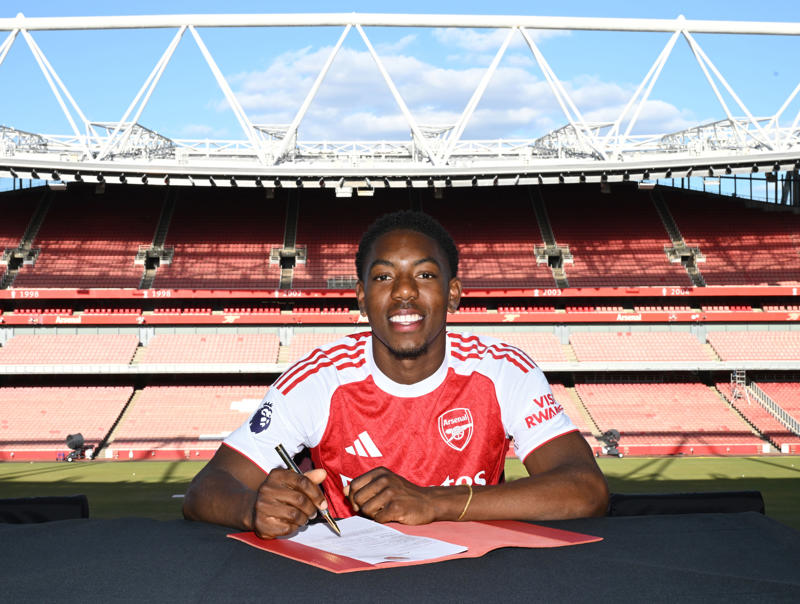 Latest transfer news headlines, Lewis-Skelly sets Arsenal target after signing new contract, Kerkez on Liverpool transfer, Lewis-Skelly signs new Arsenal contract, Liverpool sign Kerkez, Here we go!, Kepa announcement imminent, Villarreal boss makes Barry admission, When Arsenal hope to complete Norgaard transfer, Hato boost, Liverpool confirm double deal, Ederson shuts down exit talk, Brentford strike Milambo deal before Mbeumo exit, Arsenal sent new Rodrygo transfer message, Sunderland target former PSG man, United ready to accept cut-price for Garnacho, Newcastle line up Elanga alternatives, Battle on for Tete signature, Norgaard gets permission for Arsenal medical, Sesko 'follows' Arsenal as transfer talks continue, Chelsea set to clinch Gittens deal, Norgaard set for Arsenal medical as deal agreed, Man Utd close to sealing Mbeumo deal, Arsenal get new Gyokeres boost, Arsenal in negotiations for Madueke, Chelsea cash injection, Chelsea get Gittens boost, Ronaldo to sign new contract, Bournemouth confirm deal, DONE DEAL, Elliott urged to leave Liverpool, Mbeumo to Man Utd latest, Arsenal close to sealing Norgaard deal, Man United drop Garnacho valuation, Partey to leave Arsenal, Maignan not leaving AC Milan, Arsenal still leading Gyokeres race, United set Mbeumo decision deadline, Arteta sets striker deadline, Liverpool eye sensational Gyokeres hijack, Sunderland target Bulka, Tony Bloom invests in Hearts, Kyle Walker-Peters leaves Southampton, Liverpool able to spend £200m this summer, Chelsea and Liverpool to swoop for Fofana, Arsenal make offer for Norgaard, Arsenal trigger Kepa clause, Kerkez to Liverpool all but completed, Hutchinson in line for Premier League return, Adam Lallana announces retirement, Rashford to Barcelona hits stumbling block, Fenerbahce bit for Sancho, United handed goalkeeper boost, Luka Modric learns next club, Kepa a[pproaching Arsenal move, Gittens latest, Kolo Muani wants to stay at Juventus, Gordon open to Liverpool move, Rashford to Barcelona?, Crystal Palace women choose new head coach, Dyche a frontrunner for Leicester job, Newcastle plan Isak contract talks, Jadon Sancho latest, Pogba finds new club - in Champions League?, Bryan Mbeumo latest, Tottenham line up £68m Eze swoop, Gyokeres demands Arsenal move, Arsenal to sign Kepa this week, Man Utd not interested in Nkunku, Man Utd hold Jashari talks, Lyon relegated, Arsenal get Rodrygo boost, Arsenal hold Kudus talks, Marti Cifuentes leaves QPR, Chelsea winger sends message, RB Leipzig announcement, Newcastle shortlist revealed, Ait-Nouri praises Guardiola, Forest eye Juventus pair, Sancho set for Man Utd exit, Brentford make Mbeumo demands clear after Man Utd launch fresh bid, Loan move agreed, Forest reject Elanga bid, Kerkez latest, Edwards excited for Middlesbrough job, Brentford agree deal, Who is Kota Takai?, Chelsea stance on Wesley deal, Oxlade-Chamberlain offered Premier League return, DONE DEAL, Newcastle have Scalvini approach rejected, Phillips farewell, Liverpool held shock talks with De Bruyne, No Man United interest in Nkunku, Costa wants Porto exit amid Man United interest, Latest on Garnacho-Nkunku swap, Forest plot Henderson free transfer, Rodrygo valuation revealed amid Arsenal interest, Brighton look to seal Elliott deal