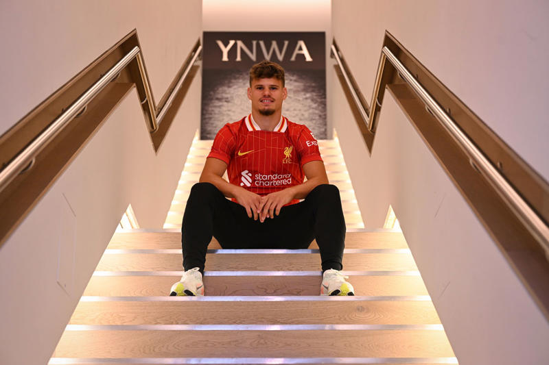 Latest transfer news headlines, Kerkez on Liverpool transfer, Lewis-Skelly signs new Arsenal contract, Liverpool sign Kerkez, Here we go!, Kepa announcement imminent, Villarreal boss makes Barry admission, When Arsenal hope to complete Norgaard transfer, Hato boost, Liverpool confirm double deal, Ederson shuts down exit talk, Brentford strike Milambo deal before Mbeumo exit, Arsenal sent new Rodrygo transfer message, Sunderland target former PSG man, United ready to accept cut-price for Garnacho, Newcastle line up Elanga alternatives, Battle on for Tete signature, Norgaard gets permission for Arsenal medical, Sesko 'follows' Arsenal as transfer talks continue, Chelsea set to clinch Gittens deal, Norgaard set for Arsenal medical as deal agreed, Man Utd close to sealing Mbeumo deal, Arsenal get new Gyokeres boost, Arsenal in negotiations for Madueke, Chelsea cash injection, Chelsea get Gittens boost, Ronaldo to sign new contract, Bournemouth confirm deal, DONE DEAL, Elliott urged to leave Liverpool, Mbeumo to Man Utd latest, Arsenal close to sealing Norgaard deal, Man United drop Garnacho valuation, Partey to leave Arsenal, Maignan not leaving AC Milan, Arsenal still leading Gyokeres race, United set Mbeumo decision deadline, Arteta sets striker deadline, Liverpool eye sensational Gyokeres hijack, Sunderland target Bulka, Tony Bloom invests in Hearts, Kyle Walker-Peters leaves Southampton, Liverpool able to spend £200m this summer, Chelsea and Liverpool to swoop for Fofana, Arsenal make offer for Norgaard, Arsenal trigger Kepa clause, Kerkez to Liverpool all but completed, Hutchinson in line for Premier League return, Adam Lallana announces retirement, Rashford to Barcelona hits stumbling block, Fenerbahce bit for Sancho, United handed goalkeeper boost, Luka Modric learns next club, Kepa a[pproaching Arsenal move, Gittens latest, Kolo Muani wants to stay at Juventus, Gordon open to Liverpool move, Rashford to Barcelona?, Crystal Palace women choose new head coach, Dyche a frontrunner for Leicester job, Newcastle plan Isak contract talks, Jadon Sancho latest, Pogba finds new club - in Champions League?, Bryan Mbeumo latest, Tottenham line up £68m Eze swoop, Gyokeres demands Arsenal move, Arsenal to sign Kepa this week, Man Utd not interested in Nkunku, Man Utd hold Jashari talks, Lyon relegated, Arsenal get Rodrygo boost, Arsenal hold Kudus talks, Marti Cifuentes leaves QPR, Chelsea winger sends message, RB Leipzig announcement, Newcastle shortlist revealed, Ait-Nouri praises Guardiola, Forest eye Juventus pair, Sancho set for Man Utd exit, Brentford make Mbeumo demands clear after Man Utd launch fresh bid, Loan move agreed, Forest reject Elanga bid, Kerkez latest, Edwards excited for Middlesbrough job, Brentford agree deal, Who is Kota Takai?, Chelsea stance on Wesley deal, Oxlade-Chamberlain offered Premier League return, DONE DEAL, Newcastle have Scalvini approach rejected, Phillips farewell, Liverpool held shock talks with De Bruyne, No Man United interest in Nkunku, Costa wants Porto exit amid Man United interest, Latest on Garnacho-Nkunku swap, Forest plot Henderson free transfer, Rodrygo valuation revealed amid Arsenal interest, Brighton look to seal Elliott deal, Spurs line up Eze to kickstart Frank era