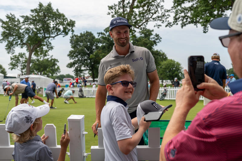 Kevin Kisner, 5 under par (68, 71), Wyndham Clark, 4 under par (66, 74), Max Homa, 3 under par (71, 70), Rickie Fowler, 2 under par (71, 71), Tom Kim, 1 under par (67, 76), Cam Davis, even par (74, 70), How did locals play?