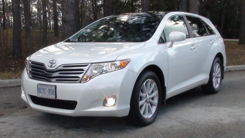 1. Jeep Grand Cherokee 4xe, 2. Mitsubishi Outlander PHEV, 3. Lexus NX 350h, 4. Toyota Venza, 5. Hyundai Tucson Hybrid, 6. Ford Escape Hybrid, 7. Volvo XC60 Recharge, 8. Kia Sorento Hybrid, 9. Mazda CX-90 PHEV, 10. Honda CR-V Sport Touring Hybrid, 1. Toyota RAV4 Hybrid, 2. Hyundai Santa Fe Hybrid, 3. Kia Sportage Hybrid, 4. Ford Explorer Hybrid, 5. Toyota Corolla Cross Hybrid, 6. Subaru Crosstrek Hybrid, 7. Lexus RX 500h, 8. Toyota Highlander Hybrid, 9. BMW X5 xDrive50e, 10. Hyundai Kona Hybrid