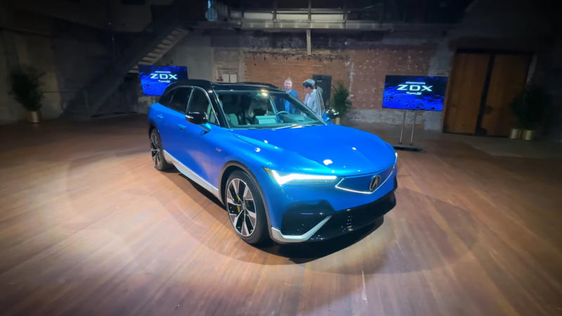 1. Tesla Model X (2025), 2. 2025 BMW i7 (2025), 3. Volvo S90 (2025), 4. Acura ZDX (2024), 5. 2024 Audi A8 (2024), 6. Mercedes-Benz Maybach S-Class (2025), 7. Lexus LS 500 (2025), 8. Land Rover Range Rover SV (2025), 9. Mazda CX-90 (2024), 10. Cadillac Escalade (2025), 11. Rolls-Royce Phantom (2025), 12. Genesis G90 (2025), 13. BMW X7 (2025), 14. Toyota Sequoia Capstone (2024), 15. Ferrari Roma (2025), 16. 2025 Lincoln Navigator (2025), 17. Kia EV9 (2024), 18. Lucid Air (2025), 19. Mercedes-Benz EQS Sedan (2025), 20. Porsche Taycan (2025)