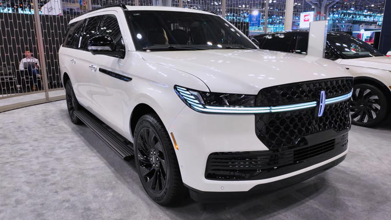 1. Tesla Model X (2025), 2. 2025 BMW i7 (2025), 3. Volvo S90 (2025), 4. Acura ZDX (2024), 5. 2024 Audi A8 (2024), 6. Mercedes-Benz Maybach S-Class (2025), 7. Lexus LS 500 (2025), 8. Land Rover Range Rover SV (2025), 9. Mazda CX-90 (2024), 10. Cadillac Escalade (2025), 11. Rolls-Royce Phantom (2025), 12. Genesis G90 (2025), 13. BMW X7 (2025), 14. Toyota Sequoia Capstone (2024), 15. Ferrari Roma (2025), 16. 2025 Lincoln Navigator (2025), 17. Kia EV9 (2024), 18. Lucid Air (2025), 19. Mercedes-Benz EQS Sedan (2025), 20. Porsche Taycan (2025)
