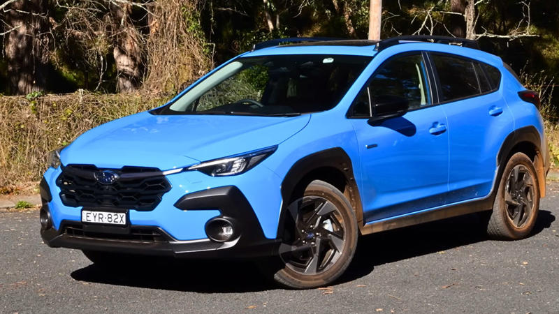 1. Jeep Grand Cherokee 4xe, 2. Mitsubishi Outlander PHEV, 3. Lexus NX 350h, 4. Toyota Venza, 5. Hyundai Tucson Hybrid, 6. Ford Escape Hybrid, 7. Volvo XC60 Recharge, 8. Kia Sorento Hybrid, 9. Mazda CX-90 PHEV, 10. Honda CR-V Sport Touring Hybrid, 1. Toyota RAV4 Hybrid, 2. Hyundai Santa Fe Hybrid, 3. Kia Sportage Hybrid, 4. Ford Explorer Hybrid, 5. Toyota Corolla Cross Hybrid, 6. Subaru Crosstrek Hybrid, 7. Lexus RX 500h, 8. Toyota Highlander Hybrid, 9. BMW X5 xDrive50e, 10. Hyundai Kona Hybrid