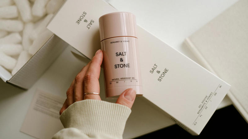 1. Scheduling Your Appointment During Your Menstrual Period, 2. Using Any Hair Removal Cream Within Two Weeks, 3. Shaving With Razor One Week Before Your Appointment, 4. Scheduling Your Appointment After Sun Exposure, 5. Applying Body Lotion On The Morning Of Your Appointment, 6. Using Exfoliating Scrubs Two Days Before Your Appointment, 7. Applying Tanning Products Within 48 Hours Of Your Appointment, 8. Using Chemical Exfoliants With Salicylic Acid, 9. Exercising Intensely Right Before Your Appointment, 10. Applying Deodorant To The Bikini Area, 1. Research Your Salon's Sanitation Practices And Client Reviews, 2. Exfoliate With Sugar Scrub 24 Hours Prior To Your Appointment, 3. Take Ibuprofen 30 Minutes Ahead Of Your Appointment, 4. Shower With Antibacterial Soap Before Your Appointment, 5. Wear Loose Cotton Clothing After Your Appointment, 6. Book Your Appointments During Mid Cycle, 7. Hydrate Yourself With Extra Water For Three Days, 9. Communicate Pain Levels To Your Technician, 10. Apply Numbing Cream 20 Minutes Before Your Appointment