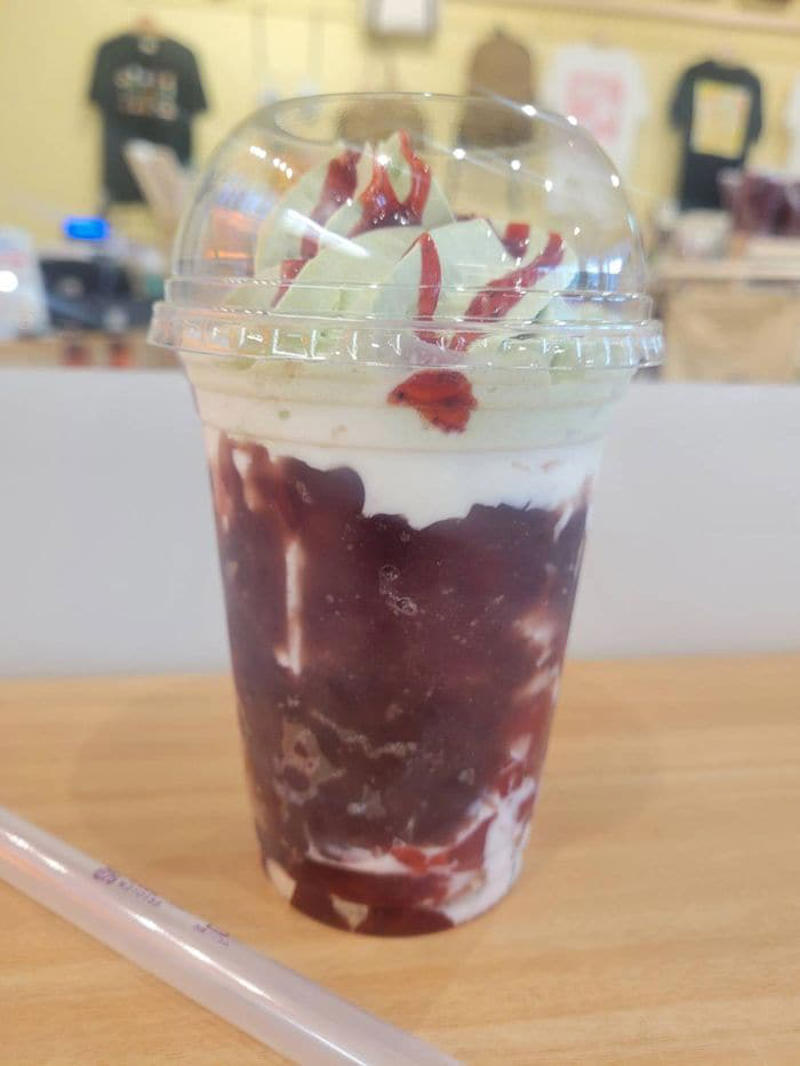 香港でしか飲めなかったコメダの謎ドリンク, 組み合わせは1000通り以上、自分好みのジェリコが楽しめる, 迷ったらオススメの組み合わせで注文, 店内はコメダ珈琲店ほどの「くつろぎ」はない, ジェリコでテイクアウト需要を開拓？, 付加価値をつけ、高単価を狙える業態だ