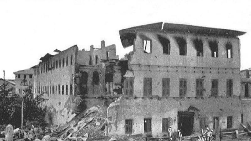 9. The Anglo-Zanzibar War 1. The Great Emu War Of Australia, 2. The Battle Of Los Angeles, 3. The Dancing Plague Of 1518, 4. The Mystery Of The Voynich Manuscript, 5. The Defenestration Of Prague, 6. The Cadaver Synod, 7. The Great Moon Hoax, 8. The Great Molasses Flood, 9. The Anglo-Zanzibar War, 10. The Tanganyika Laughter Epidemic, 11. The Battle Of The Sexes 1973, 12. The French Revolution’s Women's March, 13. The Peshtigo Fire, 14. The Radium Girls’ Fight For Justice, 15. WWII’s Undersea Reindeer, 16. Queen Elizabeth II Was Never Supposed To Be Queen, 17. The Tanzanian Revolution, 18. The 1928 Women’s Olympics, 19. The Catapulting Of Women’s Rights In Iceland, 20. The Sinking Of The USS Scorpion