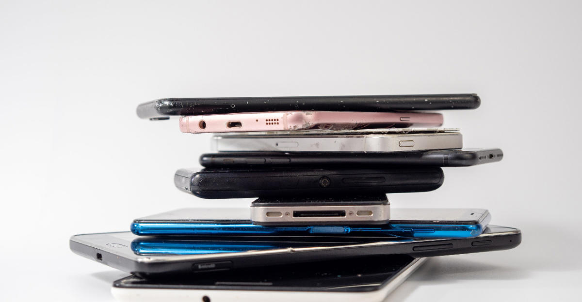 Your Outdated Tech Might Be a Goldmine—Literally A Greener Way to Reclaim Gold, Safer Chemicals, Same Results, Why Gold Matters in Electronics, The E-Waste Problem is Growing, A Scalable, Sustainable Solution