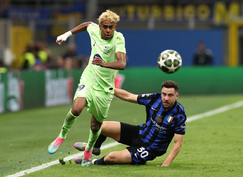 Latest transfer news headlines, Chelsea 'offered' Emi Martinez, Spurs deny Mbeumo bid, Calvert-Lewin leaving Everton today, Arsenal could turn to Ekitike, Arsenal rival Tottenham for Eze, Joao Pedro having medical in USA ahead of £50m+ Chelsea move, Sporting issue Gyokeres statement, Walker return confirmed, Newcastle blow, Chelsea set for Pedro boost, Pogba is back, Spurs offer Moore new deal, Reinildo to join Sunderland, Partey set for Arsenal exit, Chelsea agree Pedro deal, Woltemade turns down Chelsea, Napoli in Nunez talks, Quansah books Bundesliga medical, Arsenal move for Mosquera, Marc Guehi latest, CONFIRMED: Calvert-Lewin leaves Everton, Forest move for Mikautadze, Joao Pedro to play for Chelsea at Club World Cup?, Tyrell Malacia returns to United, Brighton facing first-team exodus, Liverpool close in on Guehi, Rangers pick up Brighton starlet, James Trafford to Newcastle hits hitch, Chelsea Club World Cup prize money, Gyokeres latest, Arsenal in Eze talks, Chelsea push for Pedro, Man United to pay off players, Vinicius set for new Real Madrid deal, Chelsea 'offered' Emi Martinez, Jamie Gittens passes medical, Gittens to sign for Chelsea, Pogba completes Monaco move, Dortmund prospect completes shock move, Liverpool 'close in' on Guehi, Boniface now 'leading target' for Saudi side, Fati completes Monaco move, Chelsea offered Martinez deal, Joao Pedro latest, QPR confirm Poku signing, Arsenal increase bid for Mosquera, Sunderland agree club-record deal, Branthwaite in advanced talks over Everton extension, Gyokeres is 'waiting for Arsenal', Liverpool closing in on Guehi deal, Bournemouth hold firm on Semenyo, Brentford reject second Mbeumo bid, Chelsea close in on Gittens signing, Barcelona ready for Williams, Arsenal aware of Gyokeres U-turn, Pogba to complete Monaco move, Arsenal could turn to Adeyemi, Brentford reject Mbeumo bid, Sunderland target Guendouzi, Benfica eye Joao Felix reunion, Liverpool secure keeper replacement, DONE DEAL: Otamendi extends Benfica stay, Andrey Santos not untouchable at Chelsea, DONE DEAL: Perisic extends Eindhoven deal, Chelsea prepare fire sale, Spurs deny Mbeumo offer, London City Lionesses poach WSL star, Chelsea 'close' to Gittens, Mbeumo latest, Giroud returns to Europe, United tipped to chase Dortmund star, Barcelona ready for Williams, Keith Andrews appointment a risk but shrewd Brentford have earned fans' trust, Pelly Ruddock Mpanzu bids Luton farewell, Baena set for Atletico, Brighton reject two £50m Pedro bids, Leverkusen interested in Kluivert, Bournemouth hold firm on Semenyo, Arsenal could turn to Adeyemi, Pogba to complete Monaco move, Bayern want Liverpool duo, Everton set for major Branthwaite boost, Betis want 'very complex' Antony deal, Arsenal shirt numbers available to Norgaard, Brentford to announce Andrews appointment, Branthwaite in advanced talks over Everton extension, BREAKING NEWS: Heaton signs new Man Utd contract, BREAKING NEWS: Leicester sack Van Nistelrooy, Werner heading Stateside, Hato free to decide future, Arsenal set to announce Kepa deal, Liverpool closing in on Guehi deal, Arsenal to rival Atletico Madrid for Carlos Augusto