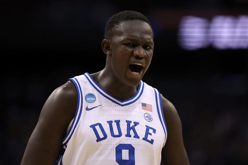 Passing or failing, Dallas Mavericks: A+, Philadelphia 76ers: A, Charlotte Hornets: D, Utah Jazz: B, Washington Wizards: B, New Orleans Pelicans: B-, Brooklyn Nets: C+, Toronto Raptors: D-, Houston Rockets: C, Portland Trail Blazers: C-, Oklahoma City Thunder: B-, Memphis Grizzlies: B-, Minnesota Timberwolves: B, Miami Heat: B+, Orlando Magic: B+, Boston Celtics: C+, Phoenix Suns: A-, Los Angeles Clippers: C+, Detroit Pistons: B+, Sacramento Kings: B, Milwaukee Bucks: C-, Cleveland Cavaliers: B-, New York Knicks: C-, Indiana Pacers: C, Los Angeles Lakers: C, Denver Nuggets: C