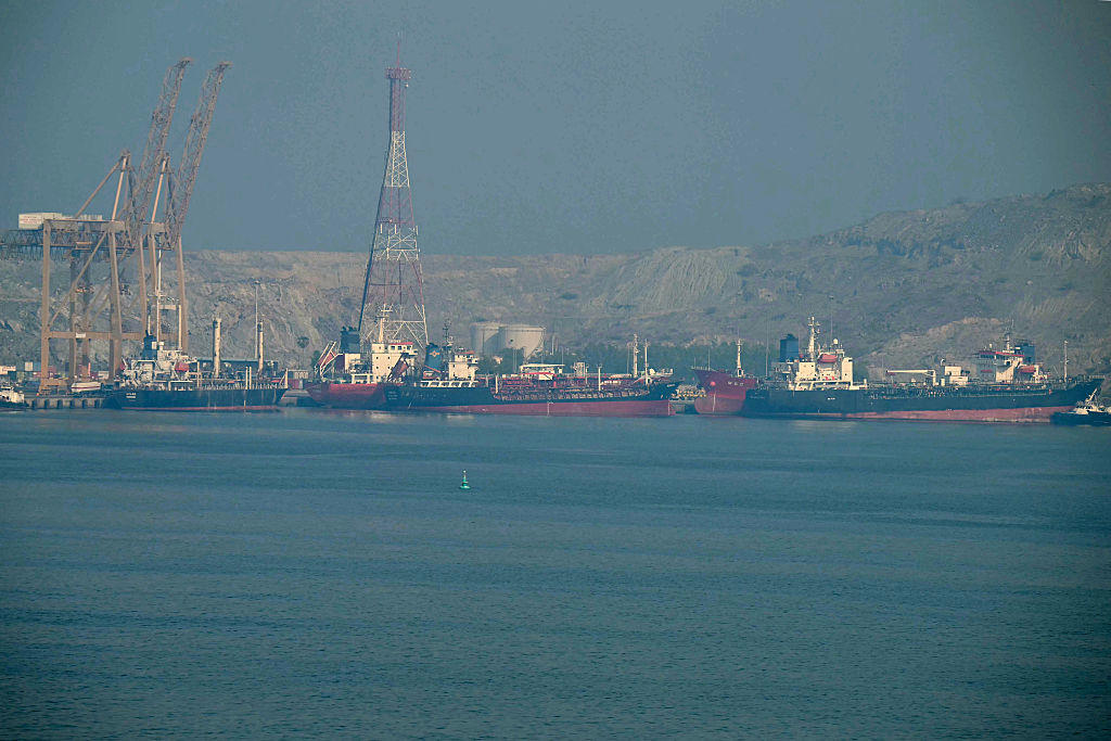 20% of the world's oil Iran's Supreme National Security Council, A recurring threat, 20% of the world's oil, Serious consequences for the global economy, Limited impact on the United States, An infringement of the Convention on the Law of the Sea, Omani-Iranian relations, An act of war against exporting countries, Asia has the most to lose, A "stupid" decision, says White House spokeswoman