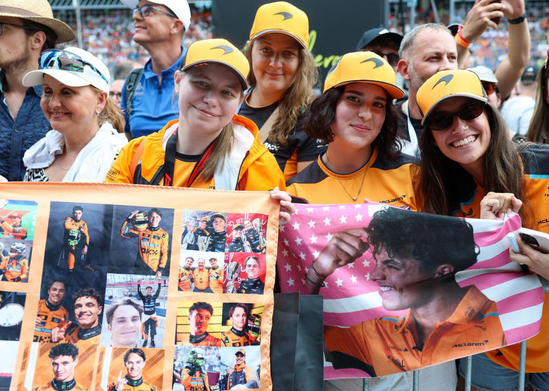 Lewis Hamilton, Ferrari, Fernando Alonso, Aston Martin Racing, Max Verstappen, Red Bull Racing, Brake marker Lego block, Pierre Gasly, Alpine, Mari Boya, Aston Martin F1 Team, Esteban Ocon, Haas F1 Team, Charles Leclerc, Ferrari, Carlos Sainz, Williams, The Red Bull mascot with a lady wearing traditional a dirndl dress, Lando Norris, McLaren, Overview, Nico Hulkenberg, Sauber, Frederic Vasseur, Ferrari, Fernando Alonso, Aston Martin Racing, George Russell, Mercedes, Andrea Kimi Antonelli, Mercedes, Oliver Bearman, Haas F1 Team, Pierre Gasly, Alpine, Andrea Kimi Antonelli, Mercedes, Oliver Bearman, Haas F1 Team, Lando Norris, McLaren, Oscar Piastri, McLaren, Lando Norris, McLaren, Oscar Piastri, McLaren, Pierre Gasly, Alpine, George Russell, Mercedes, Esteban Ocon, Haas F1 Team, Lewis Hamilton, Ferrari, Andrea Kimi Antonelli, Mercedes, Nico Hulkenberg, Sauber, Lance Stroll, Aston Martin Racing, Fernando Alonso, Aston Martin Racing, Isack Hadjar, Racing Bulls, Franco Colapinto, Alpine, George Russell, Mercedes, Max Verstappen, Red Bull Racing, Nico Hulkenberg, Sauber, Fernando Alonso, Aston Martin Racing, Esteban Ocon, Haas F1 Team, Oliver Bearman, Haas F1 Team, Lando Norris, McLaren, Liam Lawson, Red Bull Racing, Yuki Tsunoda, RB F1 Team, Nico Hulkenberg, Sauber, Rain and hail falls at the circuit, Pierre Gasly, Alpine, A helicopter fly's over the track